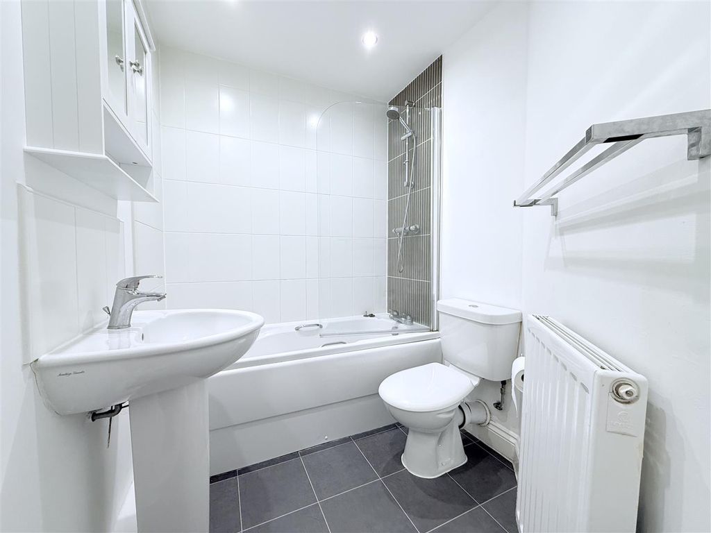 Additional image 11 of 2 bed flat for saleSwale Grove, Bingham NG13