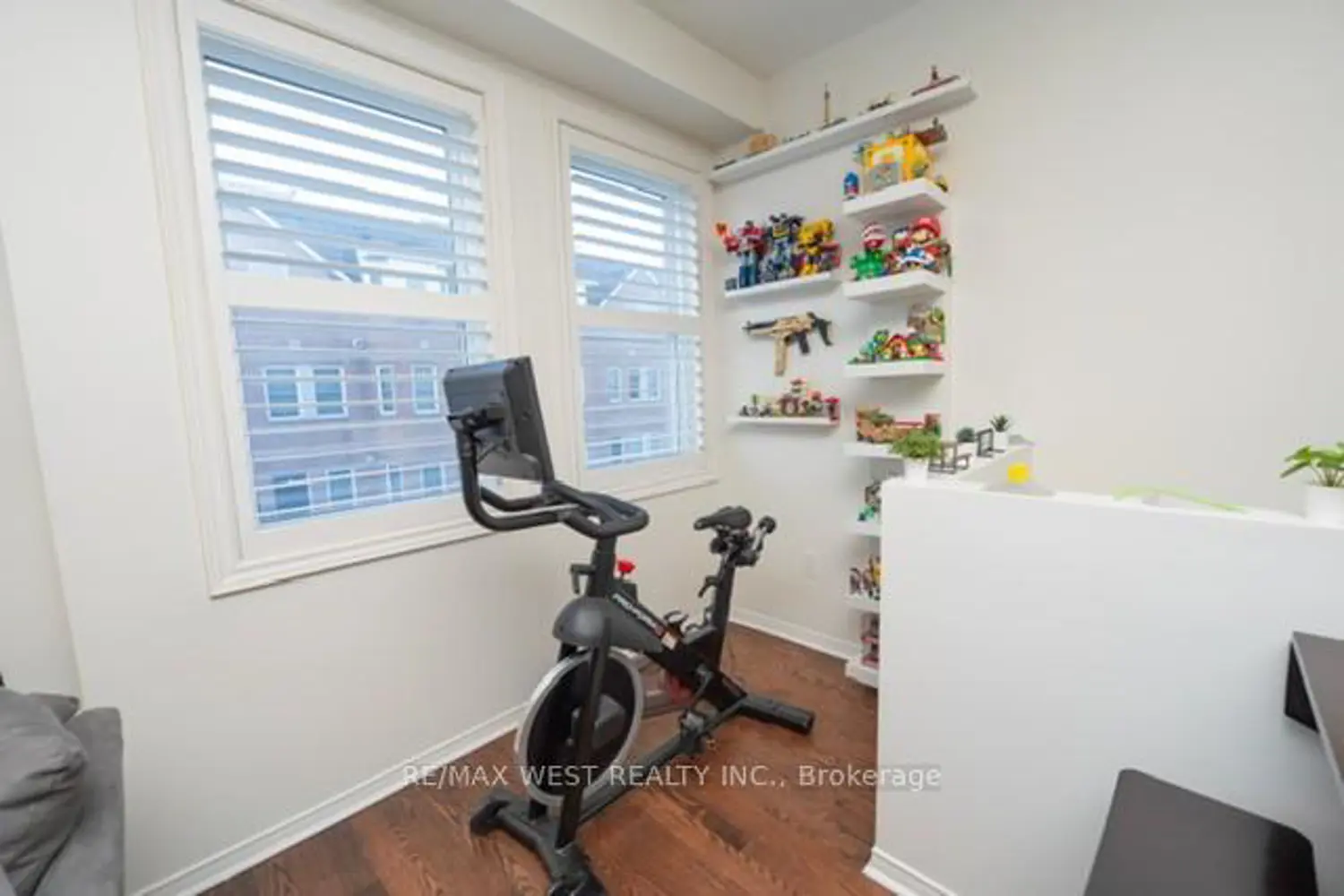 Additional image 8 of 760 Lawrence Avenue 59