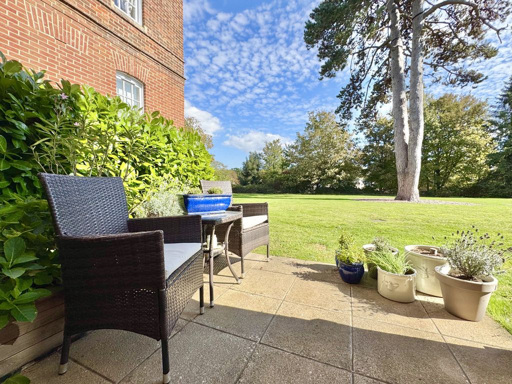 Additional image 15 of 2 bed flat for saleWhitecroft Park, Newport PO30