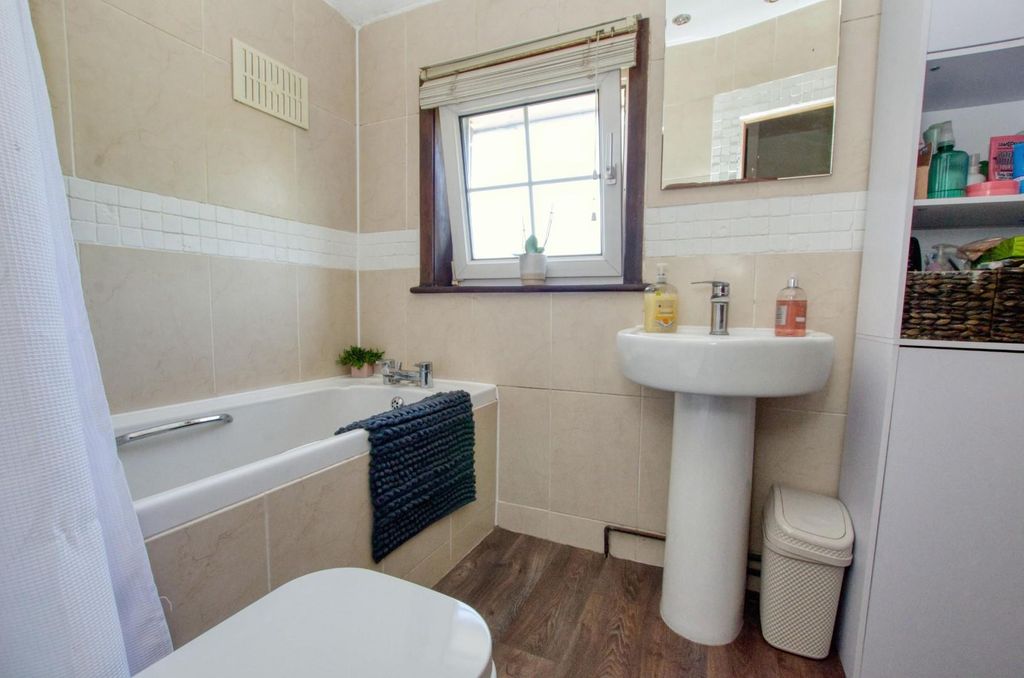 Additional image 12 of 3 bed semi-detached house for saleCornwall Road, Southampton SO18