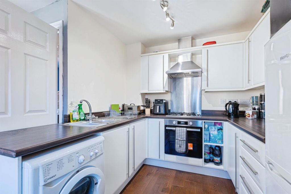 Additional image 5 of 2 bed flat for saleStillington Crescent, Hamilton, Leicester LE5