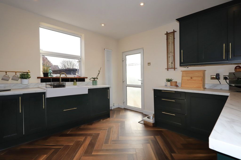 Additional image 11 of 5 bed detached house for saleSandbeds Road, Willenhall WV12