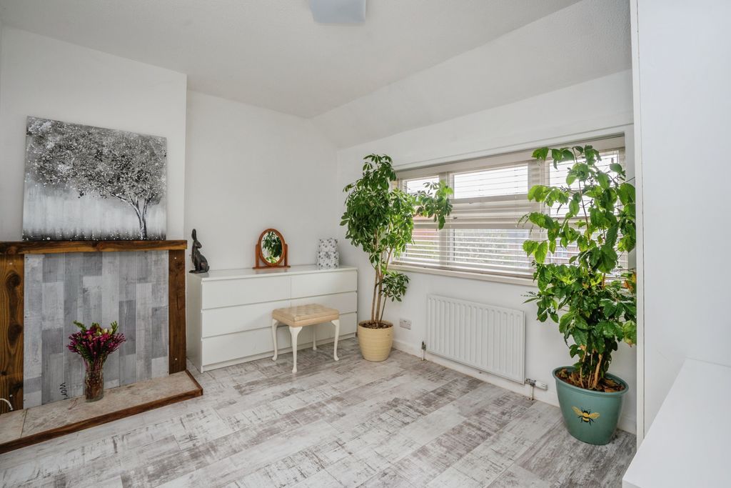 Additional image 6 of 4 bed semi-detached house for saleDeal Road, Portsmouth PO6