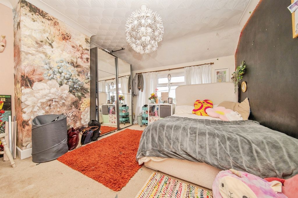 Additional image 10 of 4 bed semi-detached house for saleGrove Road, Woodbridge IP12