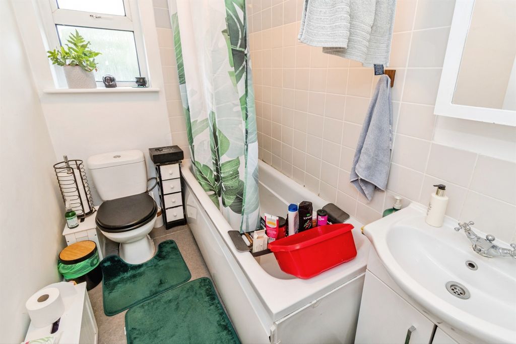 Additional image 6 of 1 bed maisonette for saleSpring Close, Southampton SO19