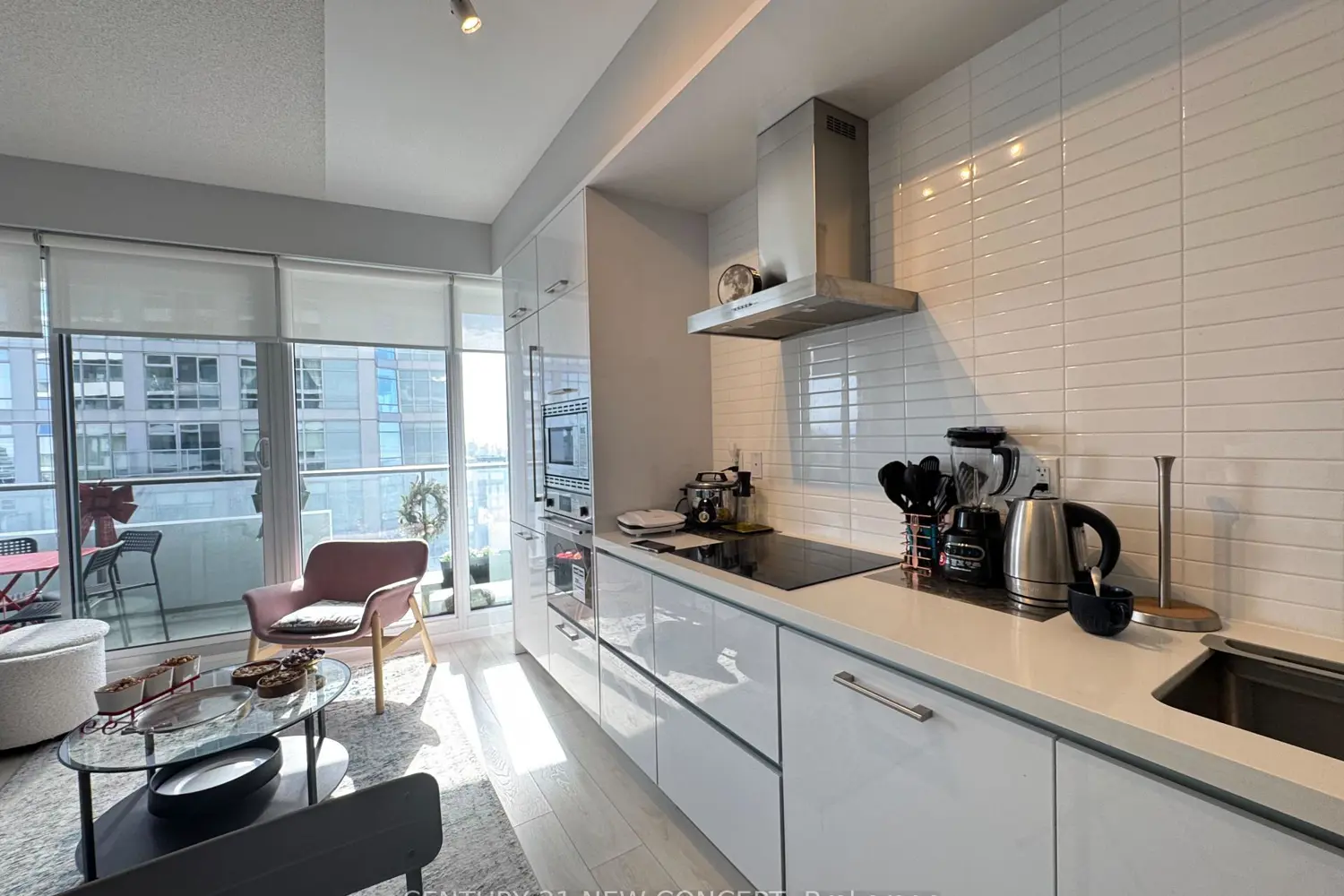 Additional image 3 of 2221 Yonge Street 4206