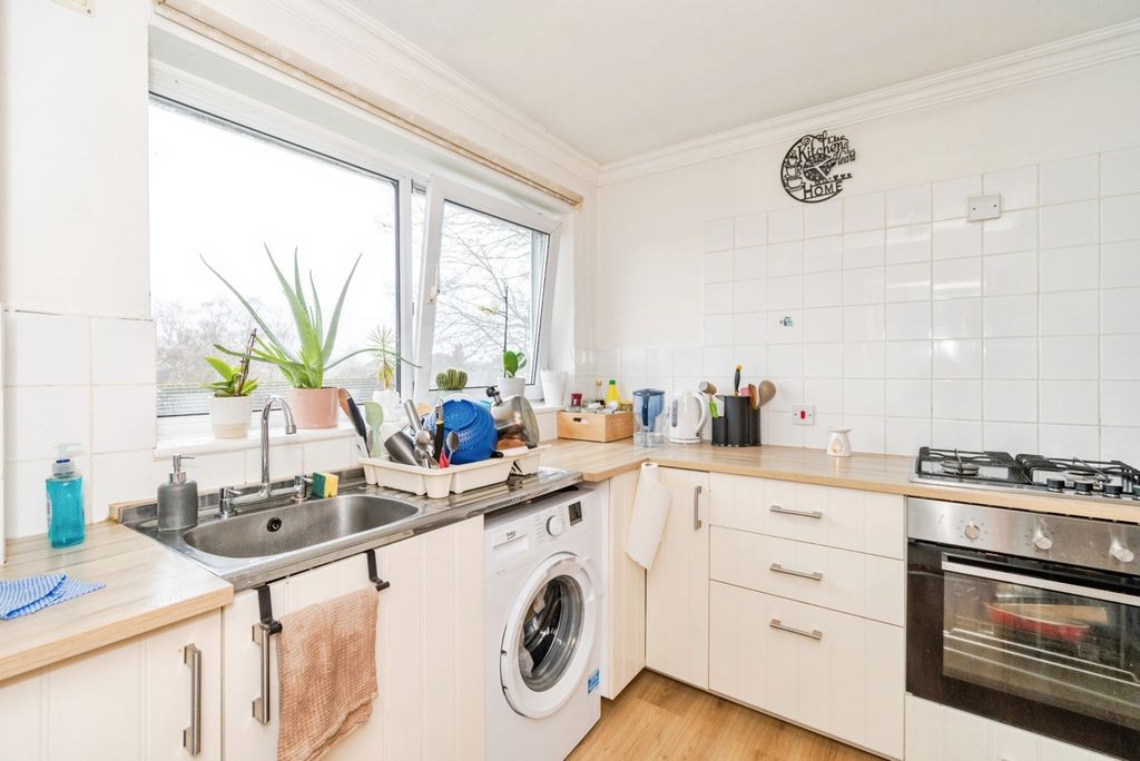 Additional image 6 of 1 bed flat for saleKent Road, St Denys, Southampton, Hampshire SO17