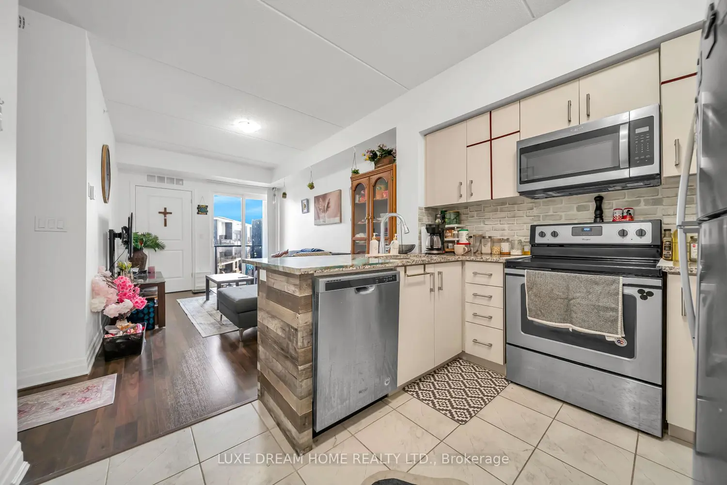 620 Sauve Street 511