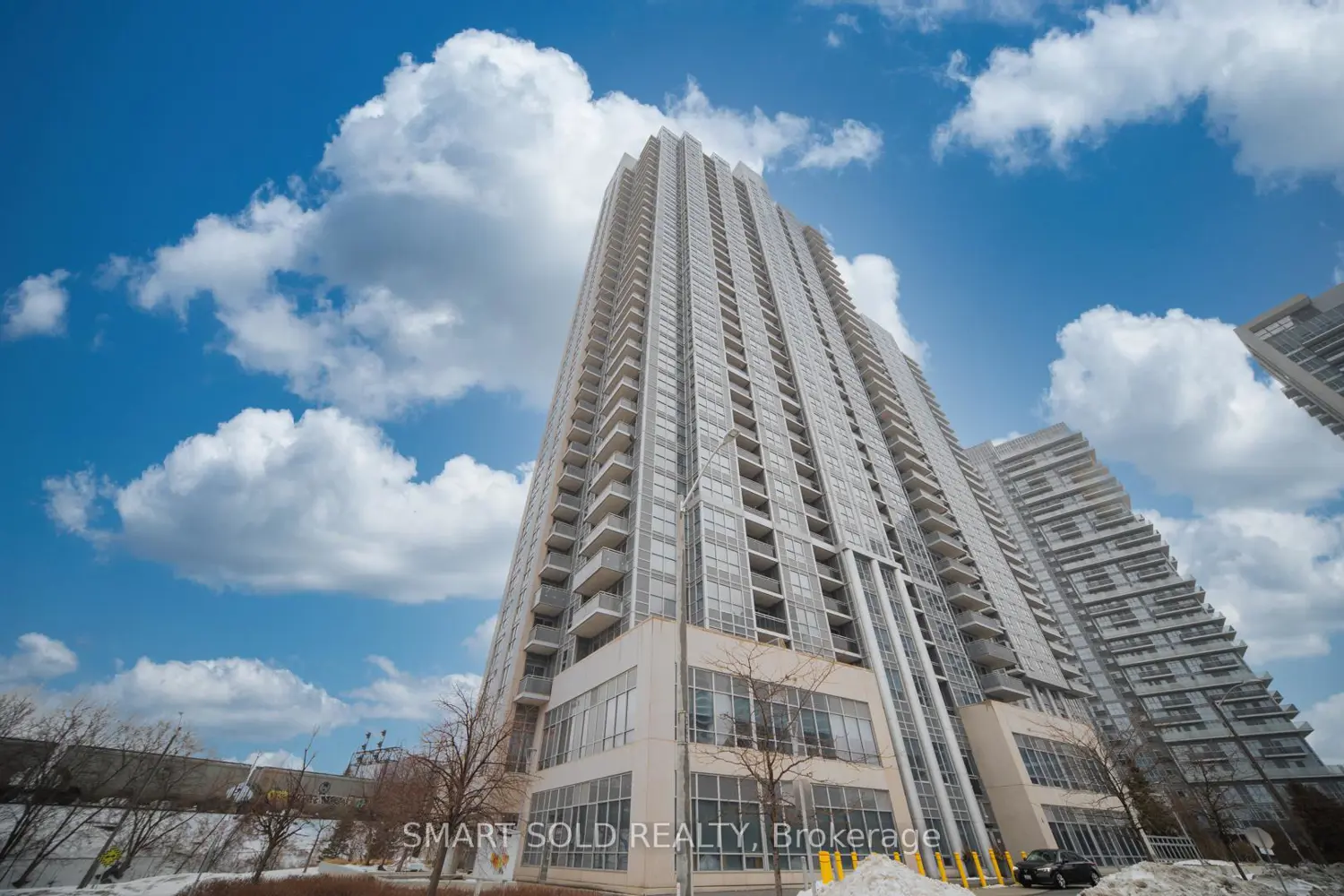 275 Village Green Square 2918