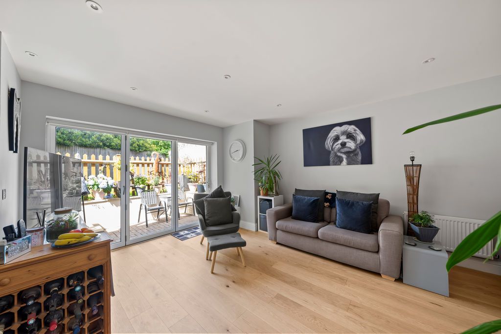 Additional image 7 of 2 bed maisonette for saleRoland Way, Worcester Park KT4