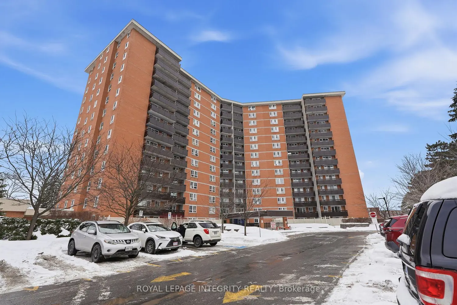 2000 Jasmine Crescent 1110
