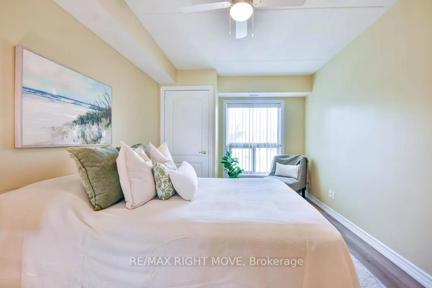 Additional image 15 of 486 Laclie Street 313