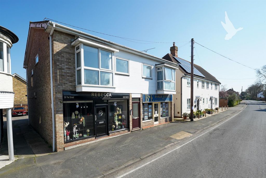 2 bed flat for saleThe Street, Wickham Bishops CM8