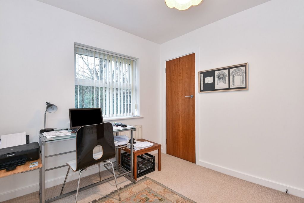 Additional image 6 of 2 bed flat for saleSt. Francis Close, Crowthorne, Berkshire RG45