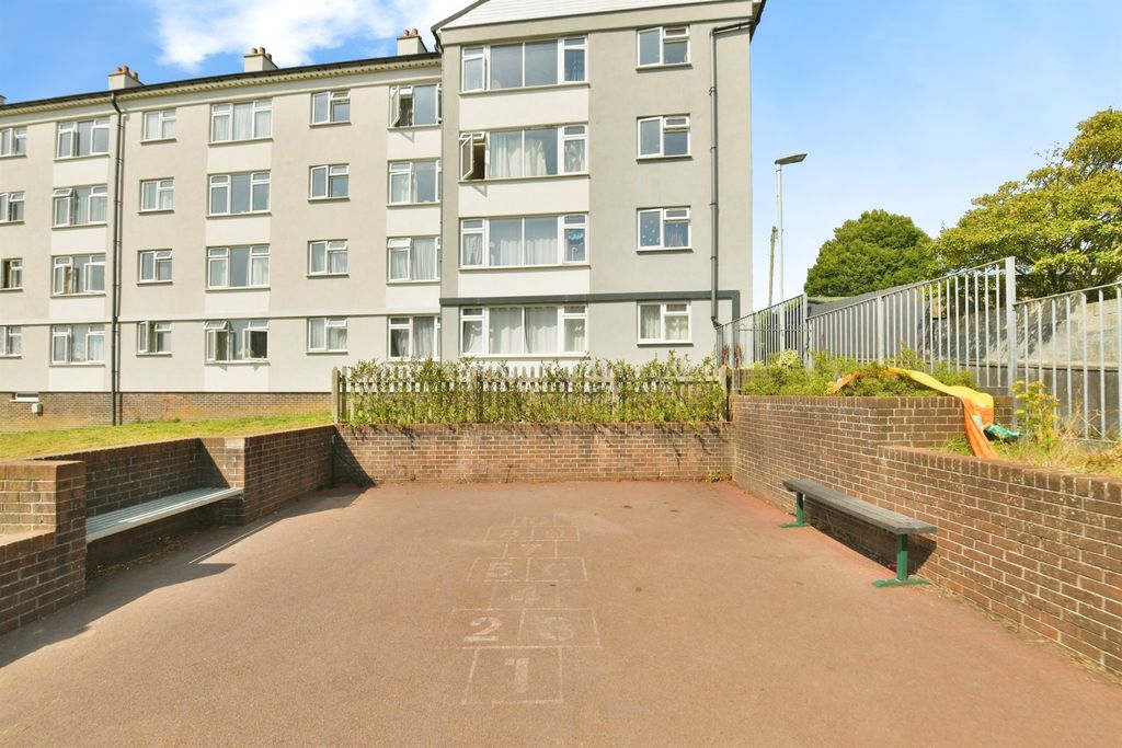 Additional image 3 of 1 bed flat for saleBudshead Road, Plymouth PL5