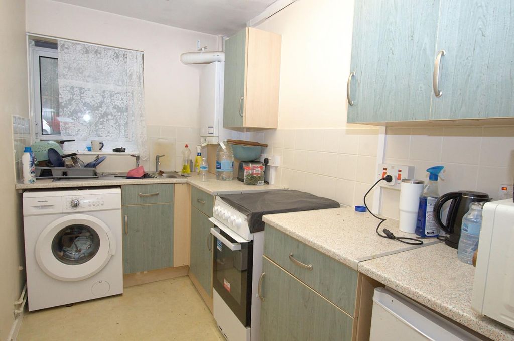 Studio for saleBaxter Road, Southampton SO19 photo 4
