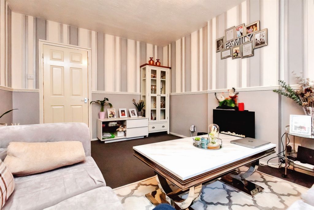 Additional image 3 of 3 bed semi-detached house for saleLindisfarne Road, Corby NN17