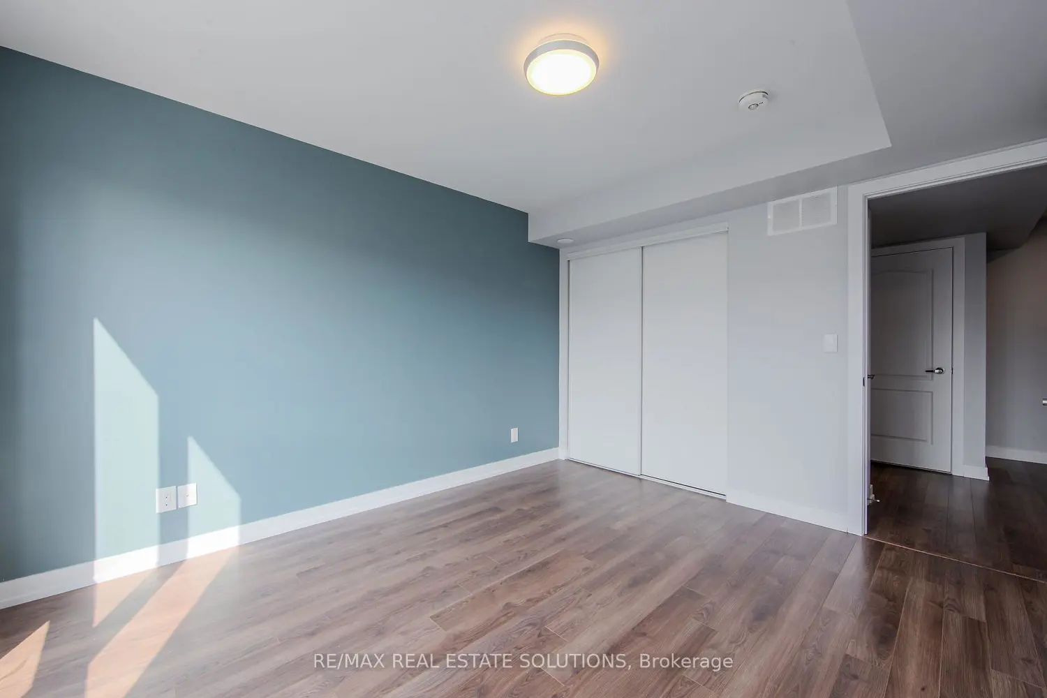 Additional image 15 of 30 Dunsheath Way 512