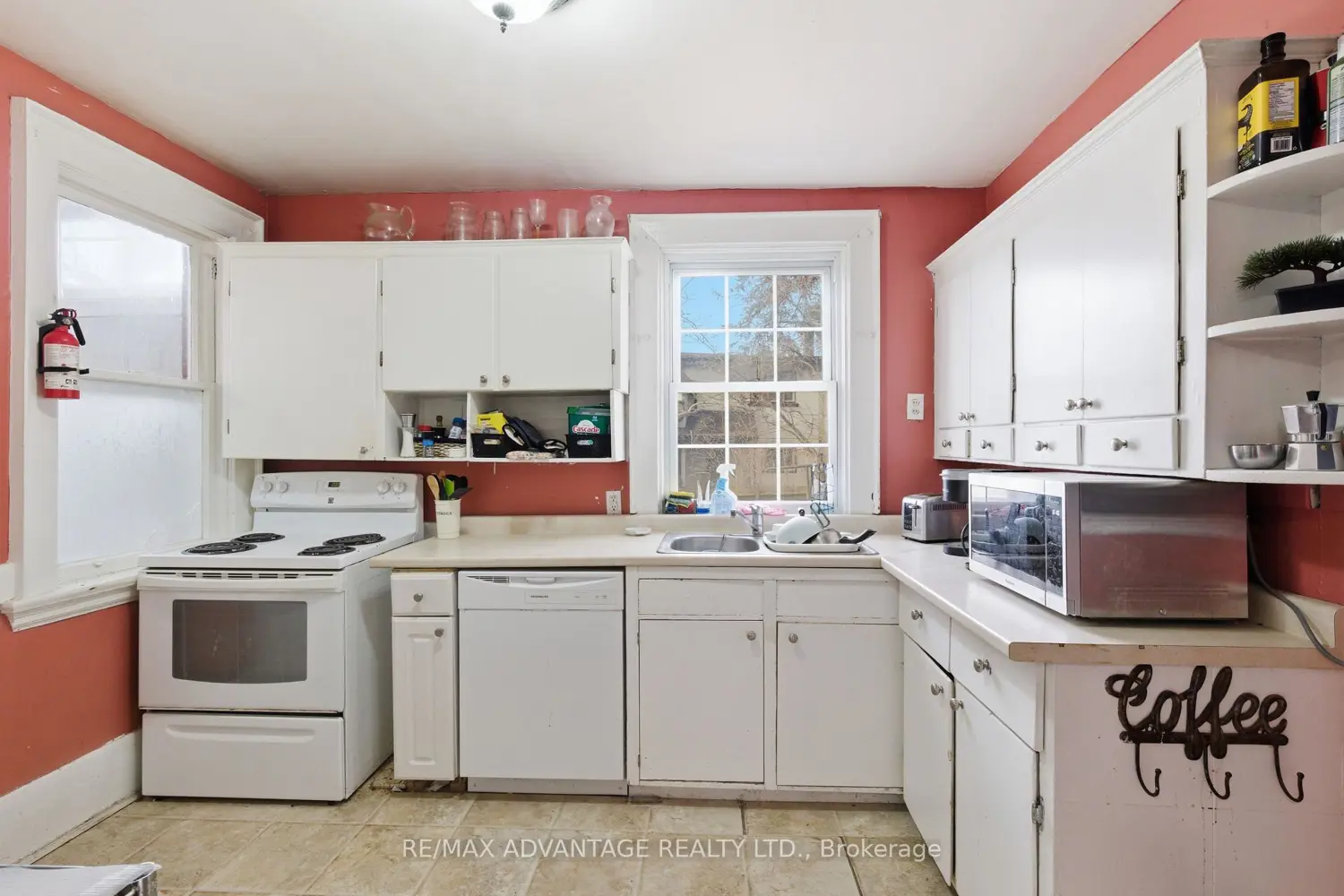 Additional image 7 of 1051 Richmond Street