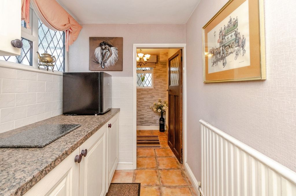 Additional image 9 of 3 bed cottage for saleChurch Road, Tettenhall Wood, Wolverhampton WV6