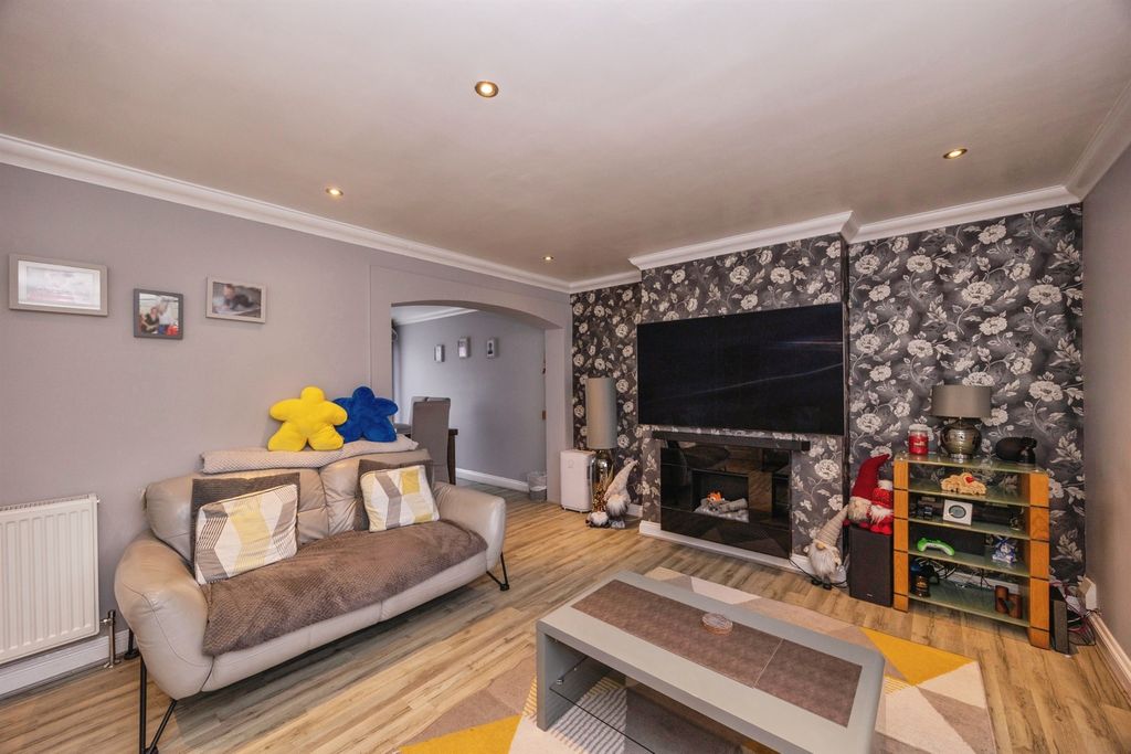 Additional image 4 of 4 bed end terrace house for saleSeaway Crescent, Southsea PO4