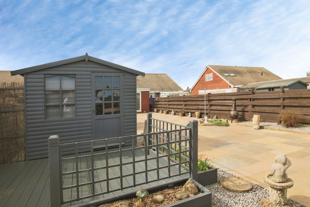 Additional image 16 of 2 bed semi-detached bungalow for saleOak Avenue, Withernsea, East Riding Of Yorkshire HU19