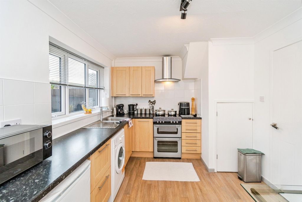 Additional image 5 of 3 bed semi-detached house for saleCowley Close, Southampton SO16