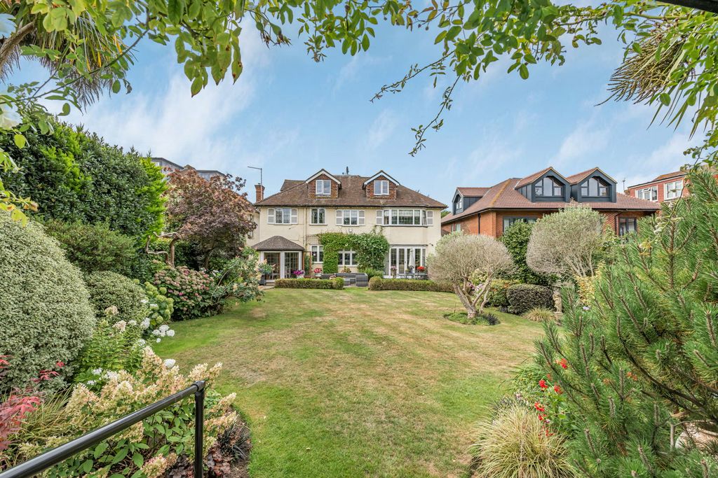 6 bed detached house for saleSheen Common Drive, Richmond TW10