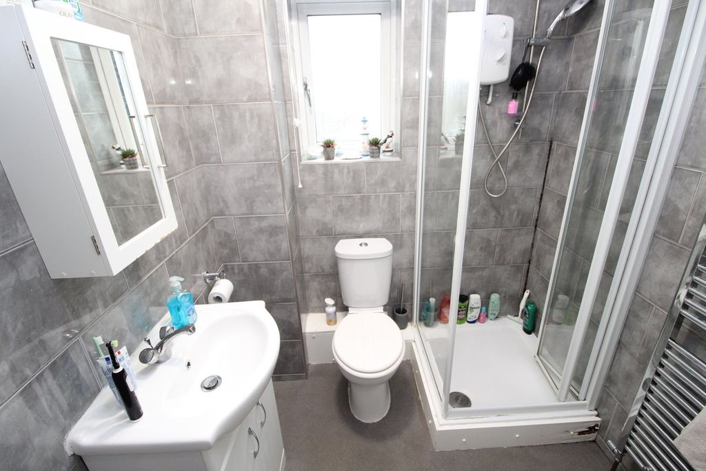 Additional image 9 of 2 bed town house for saleHaybarn Close, Littlethorpe, Leicester LE19