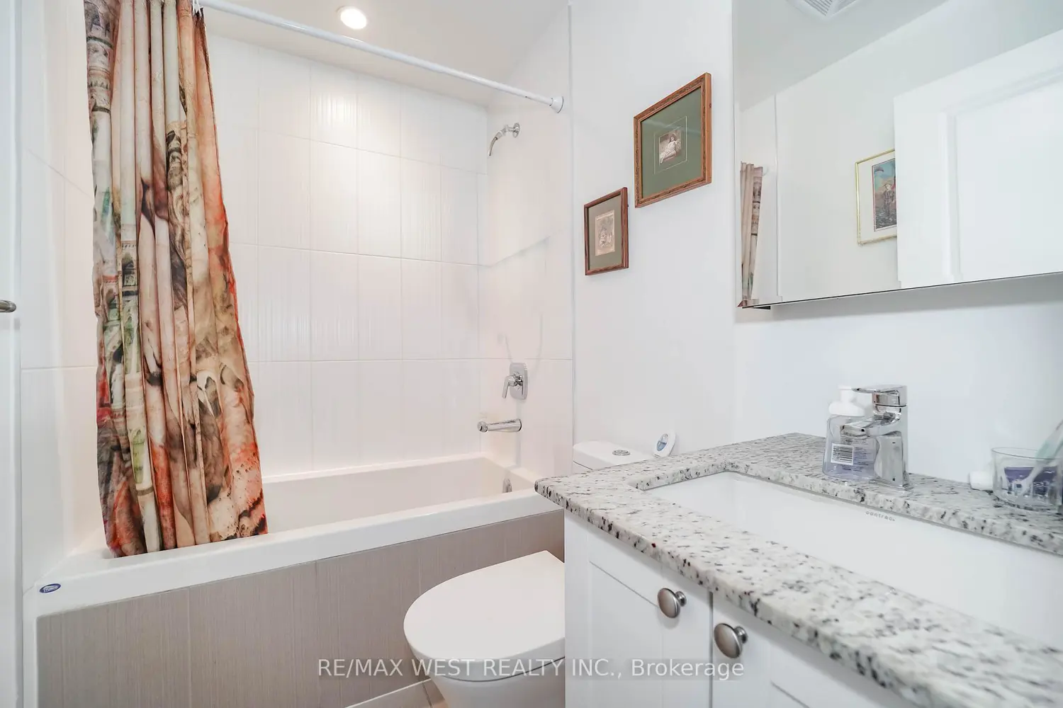 Additional image 7 of 9608 Yonge Street 201A
