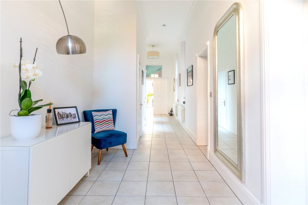 Additional image 9 of 2 bed flat for saleBrandesbury Square, Woodford Green IG8
