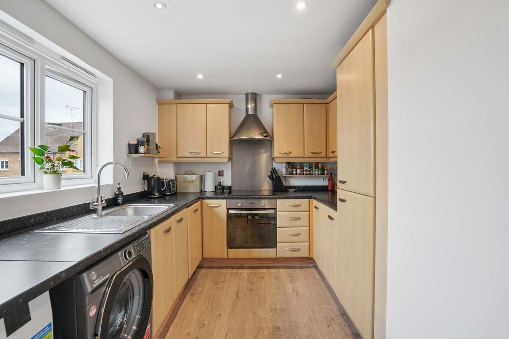 Additional image 5 of 2 bed flat for salePriory Mill Lane, Witney OX28