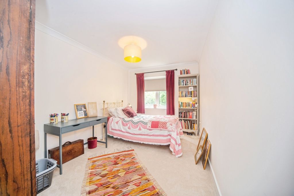 Additional image 12 of 2 bed flat for saleWinn Road, Southampton, Hampshire SO17