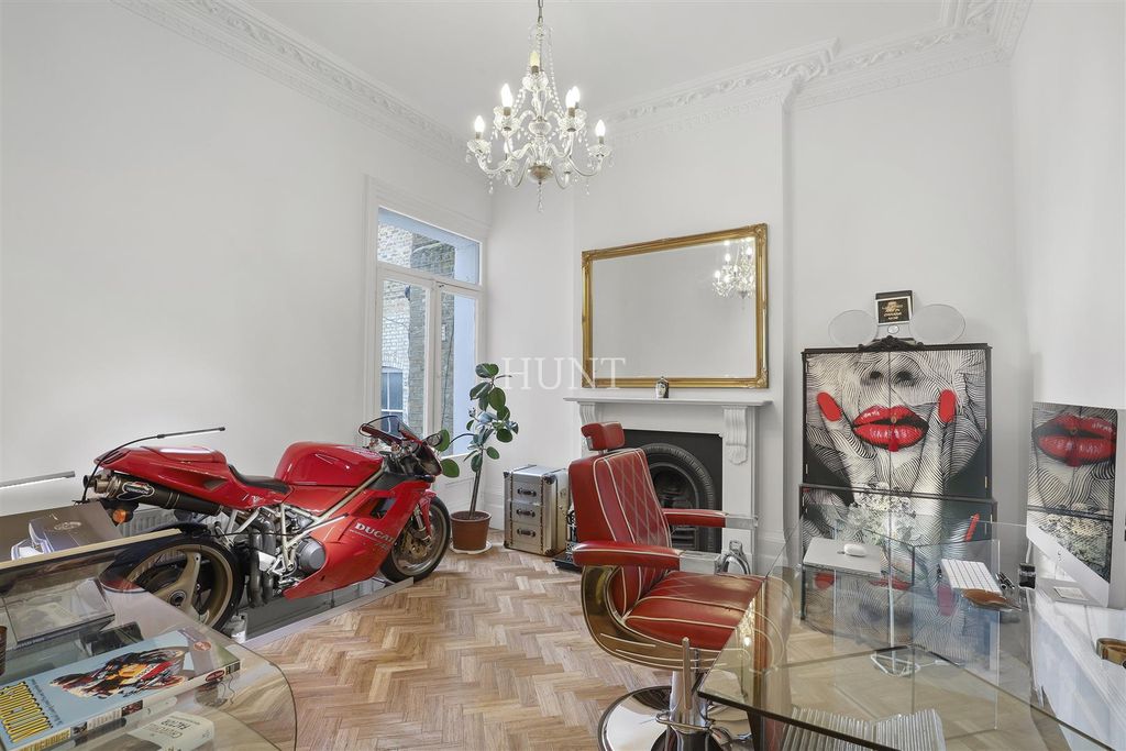 Additional image 11 of 5 bed terraced house for saleBroomhill Road, Woodford Green IG8