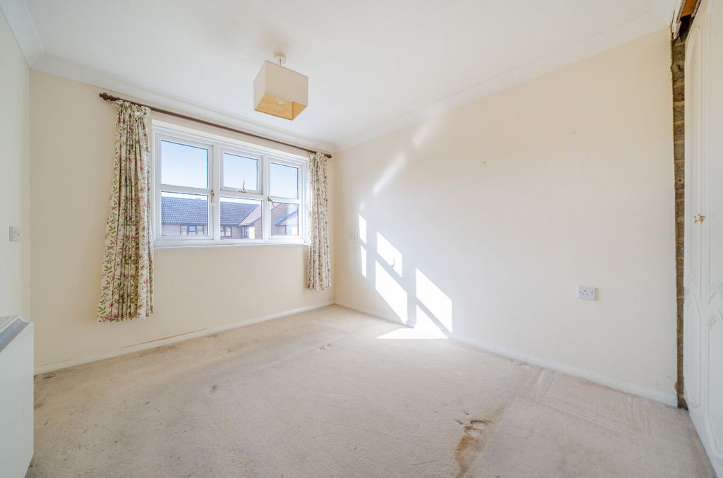 Additional image 5 of 2 bed flat for salePostern Close, Portchester, Fareham, Hampshire PO16
