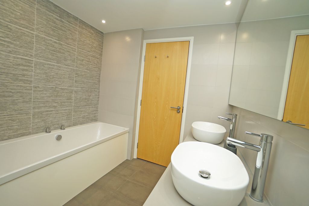 Additional image 21 of 2 bed flat for salePort Solent, Portsmouth PO6