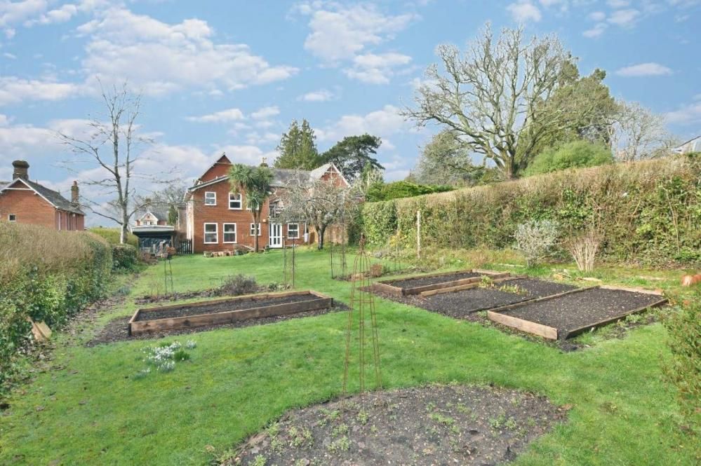 Additional image 41 of 4 bed semi-detached house for saleSt Johns Hill, Wimborne BH21