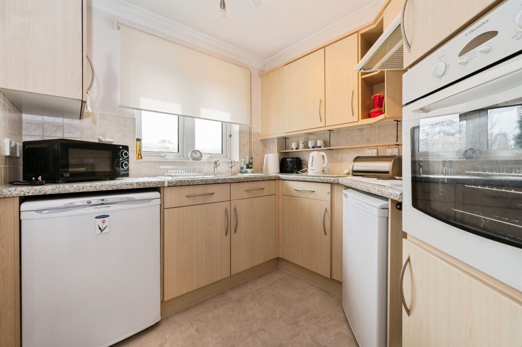 Additional image 12 of 1 bed flat for saleOakley Road, Southampton SO16