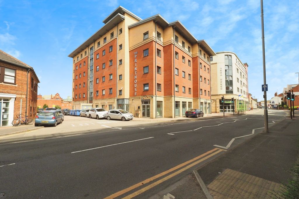 Additional image 2 of Studio for sale58-60 Woodgate, Loughborough LE11