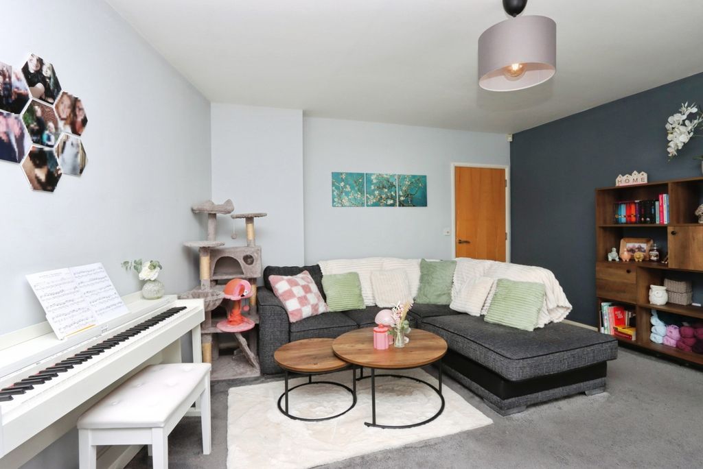 Additional image 3 of 2 bed flat for saleKyle Close, Sheffield, South Yorkshire S21