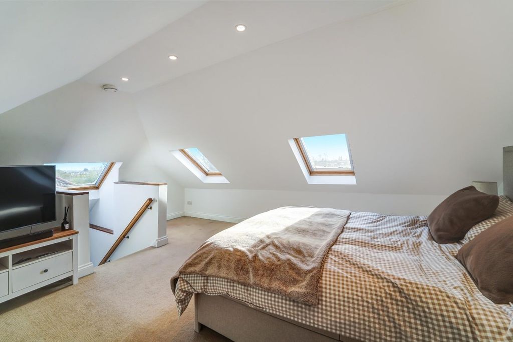 Additional image 12 of 3 bed maisonette for saleArdrossan Gardens, Worcester Park KT4