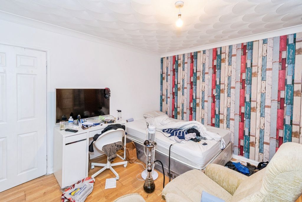 Additional image 15 of 3 bed maisonette for saleWaverley Road, Southampton, Hampshire SO15