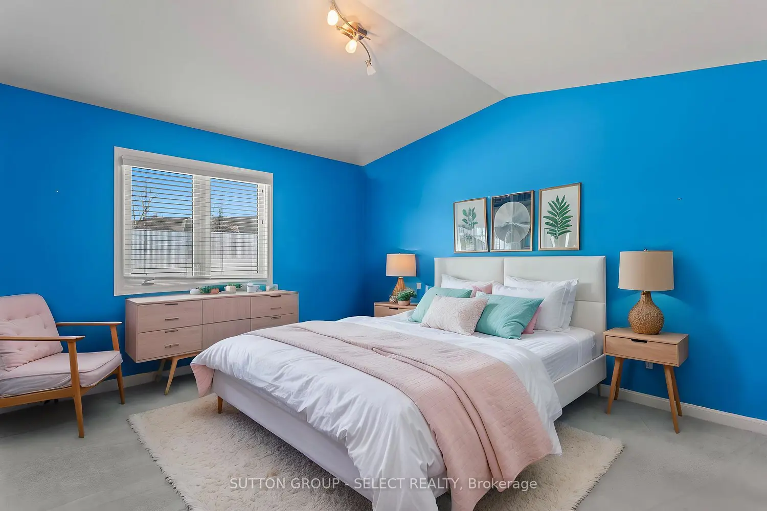 Additional image 8 of 2094 Denview Avenue