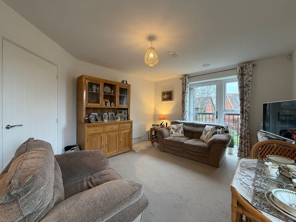 1 bed flat for saleSquadron House, Eagle Way, Martlesham IP5 photo 5