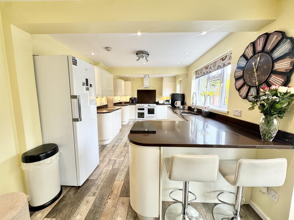 Additional image 6 of 4 bed detached house for saleBurnham Drive, Whetstone, Leicester LE8