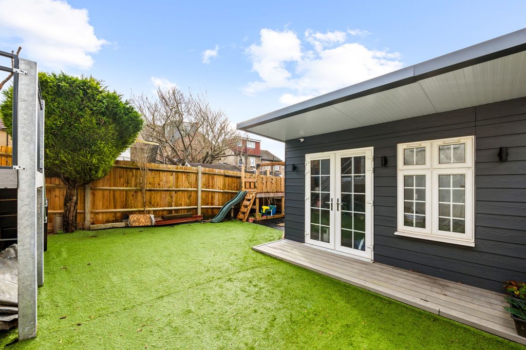 Additional image 7 of 2 bed detached house for saleDownsway, Whyteleafe CR3