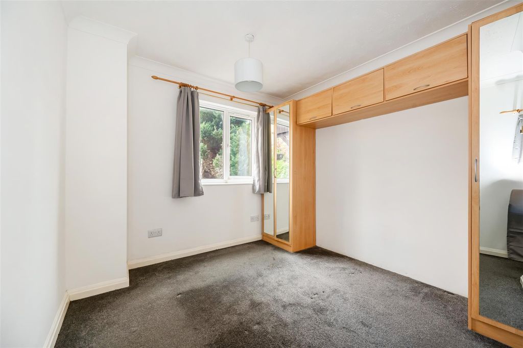 Additional image 10 of 1 bed flat for saleHazel Court, Goldsmith Avenue, Southsea PO4