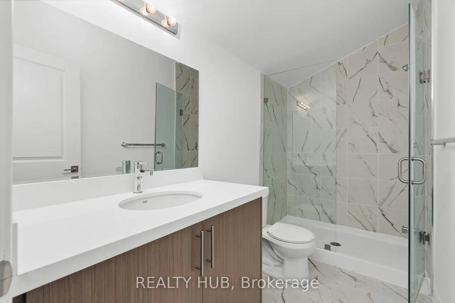 Additional image 9 of 14 Turnberry Court