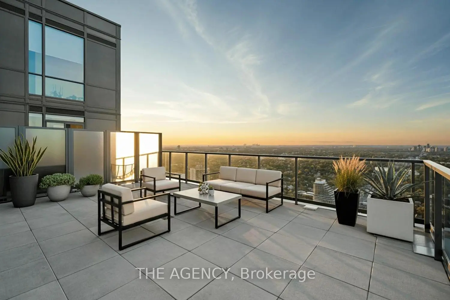 Additional image 10 of 39 Roehampton Avenue 4506