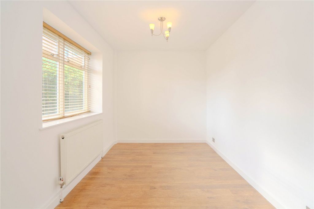 Additional image 5 of 3 bed semi-detached house for saleMaguire Drive, Richmond TW10